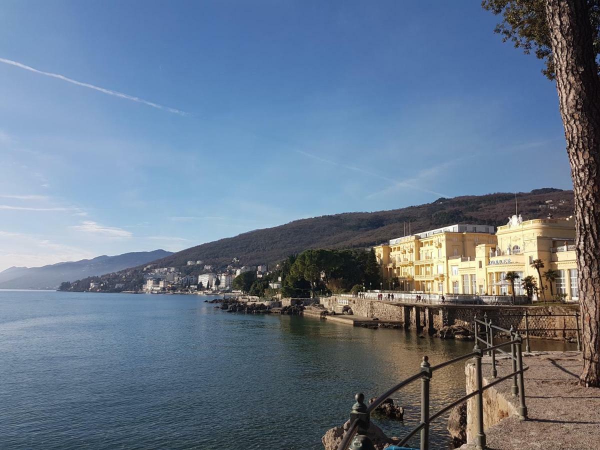 New Cosy Apartments With Private Parking Opatija Exteriör bild